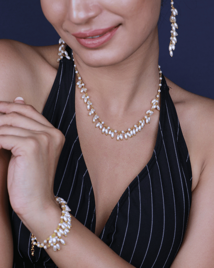 Delicate Rice Pearl Necklace Women"s fashion jewellery online