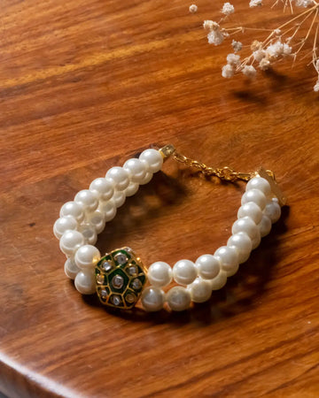 Green Meenakari with Dainty White Pearl Kundan Bracelet