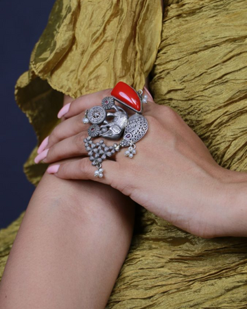 Statement elephant Motif oxidized ring