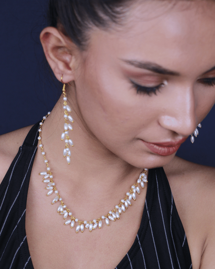 Delicate Rice Pearl Necklace Women"s fashion jewellery online
