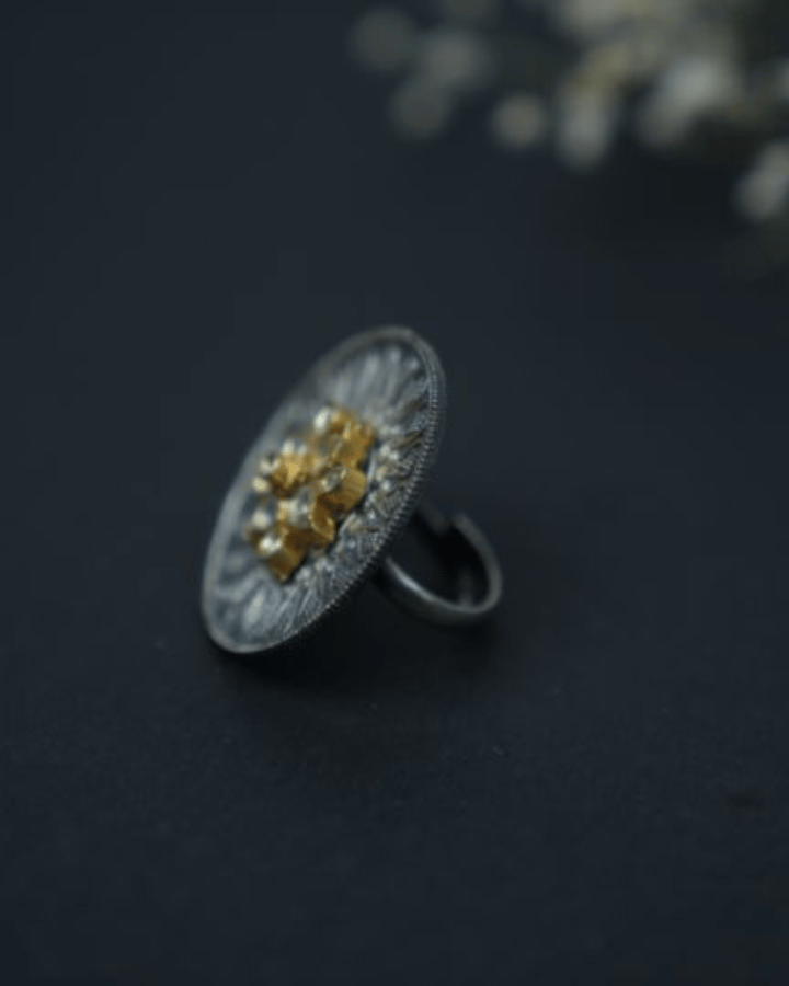 Exquisite round oxidized silver ring