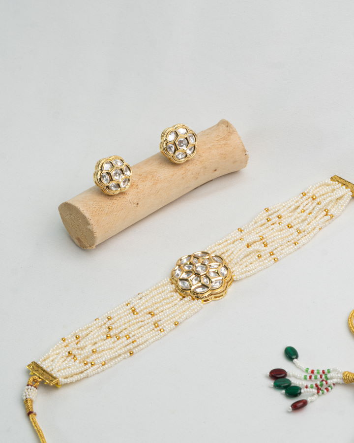 Dainty Kundan Pearl Choker