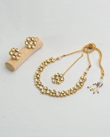 Pretty Kundan Choker
