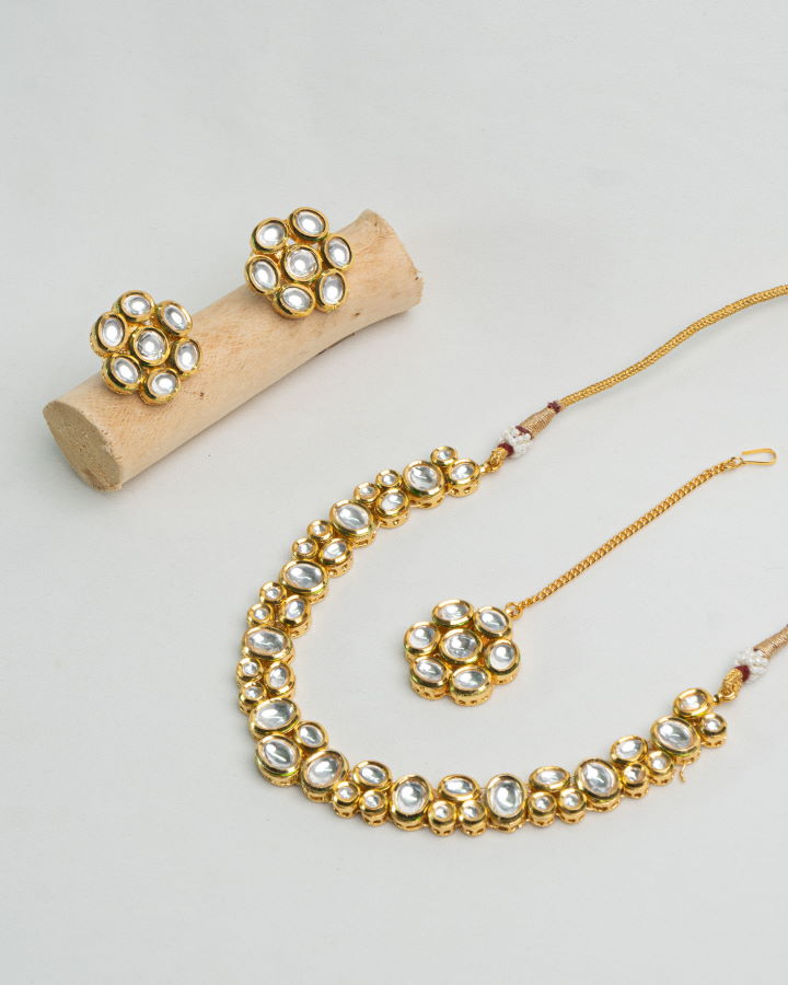 Pretty Kundan Choker