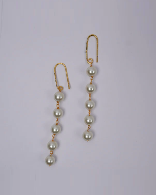 Long Drop Pearl Earring