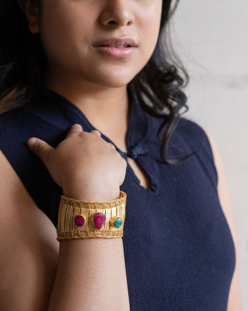 Gold Stud Stone Bracelet-Women's fashion jewellery online