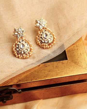 Kundan Pearl Drop