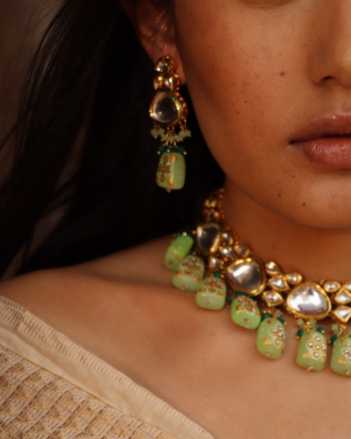 Laara Neon Kundan Choker