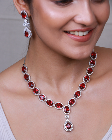 Gorgeous Red Stone Zircon Necklace